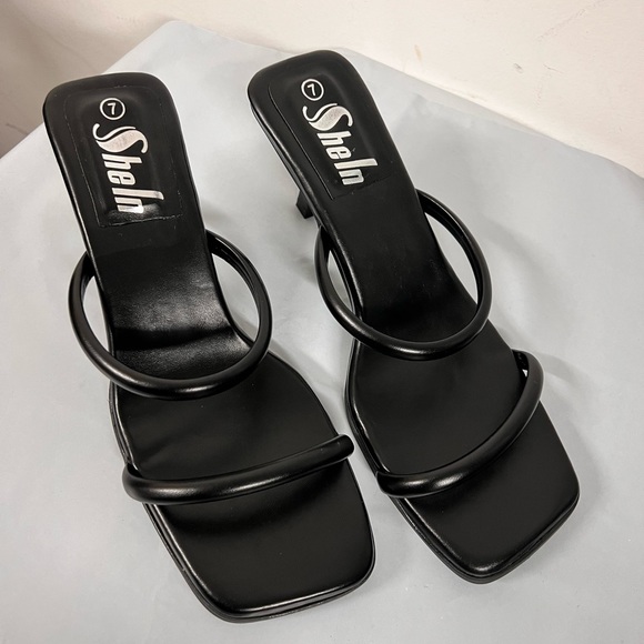 💥3/$15💥NEW - Shein Women’s pyramid heel, black Mule Sandals - Size 7 - Picture 3 of 8